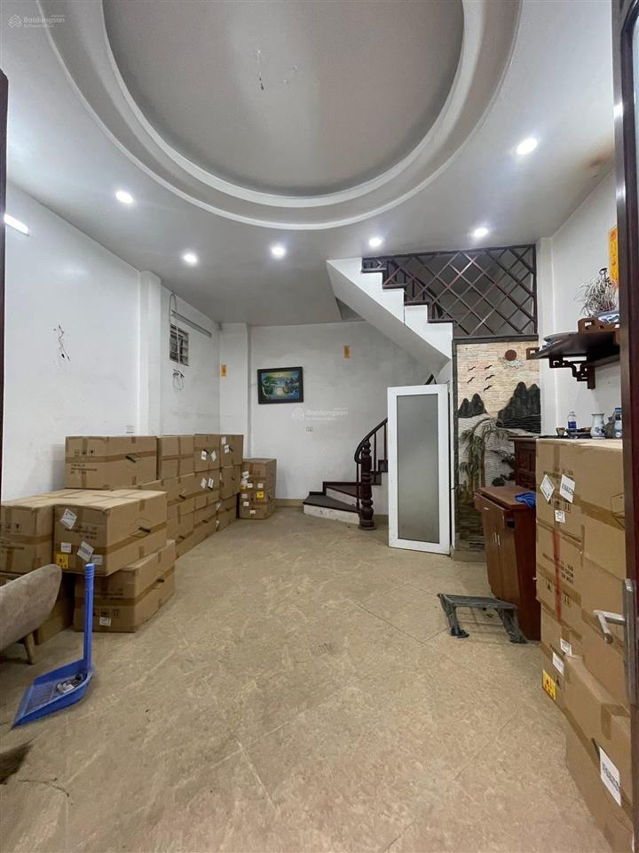 ** bán nhà lô góc trương định  hbt ,dt 30m, 5 tầng , mt 4.6m , 15m ra phố , chủ thiện chí bán