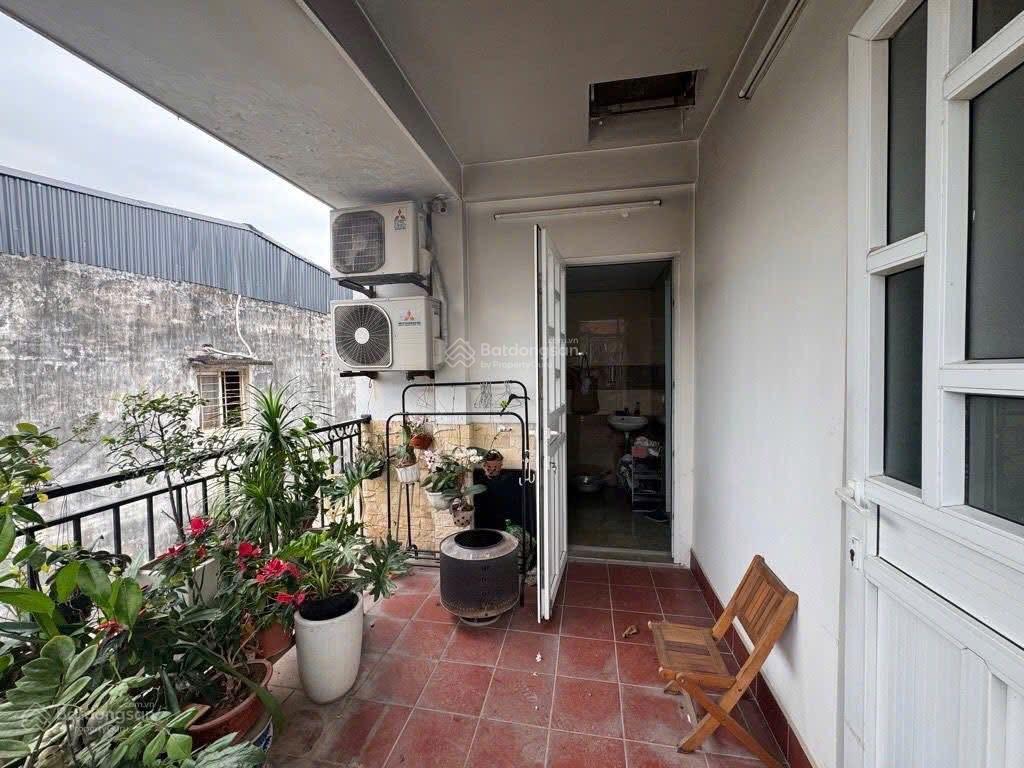 Nhà đẹp lô góc phố kim ngưu, 5 tầng , mt 5.3m, ngõ siêu rộng , ô tô đỗ cửa, kinh doanh siêu đỉnh
