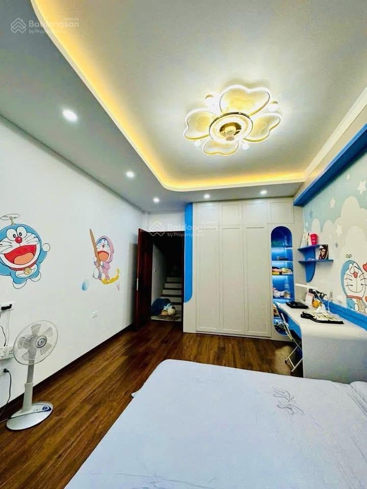 ** bán nhà phố chùa quỳnh  hbt , dt 40m, 5 tầng , mt 3.6m, nhà đẹp full nội thất ,sổ vuông nở hậu
