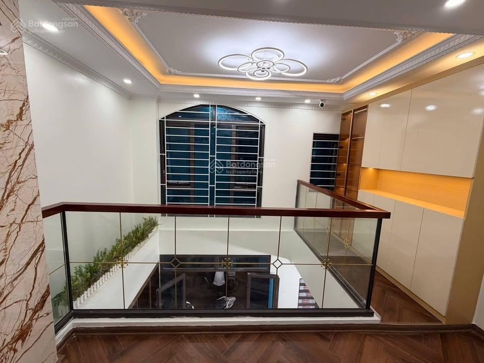 Bán nhà siêu đẹp phố nguyễn cao  hbt, dt 47m ,6 tầng thang máy , mt 4m, full nội thất