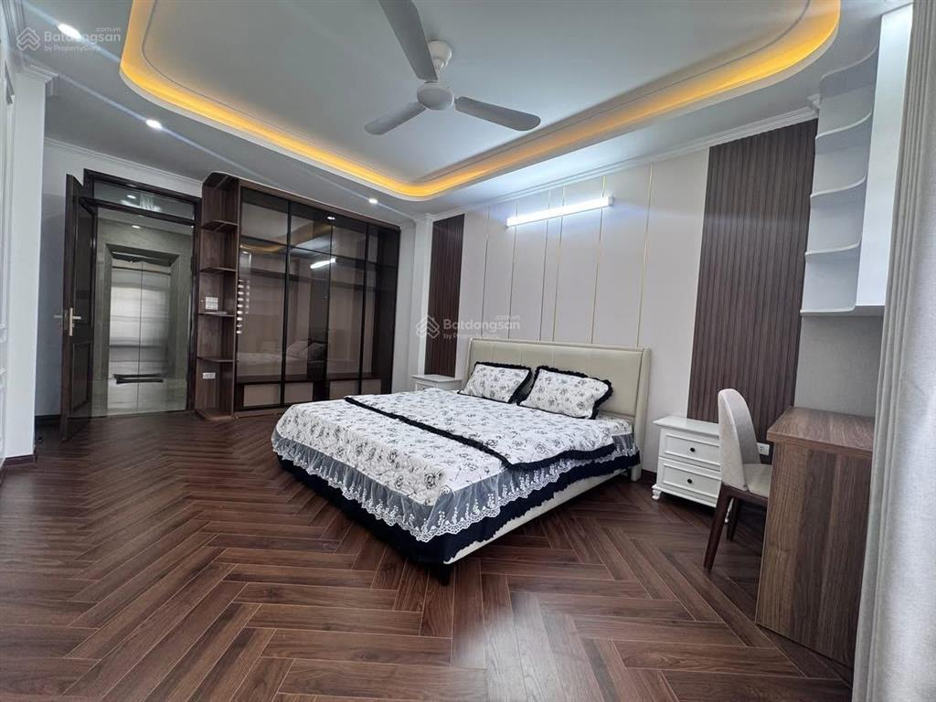 ** nhà đẹp thọ lão  hbt **
dt 42m,7 tầng thang máy ,mt 3.8m,nhà đẹp long lanh, nội thất nhập khẩu