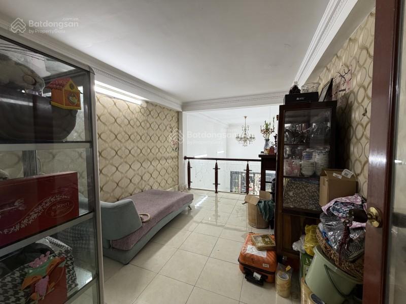 Giảm giá, tôn thất tùng quận 1, hẻm ô tô, dt 63m2 5 tầng. chỉ hơn 13t