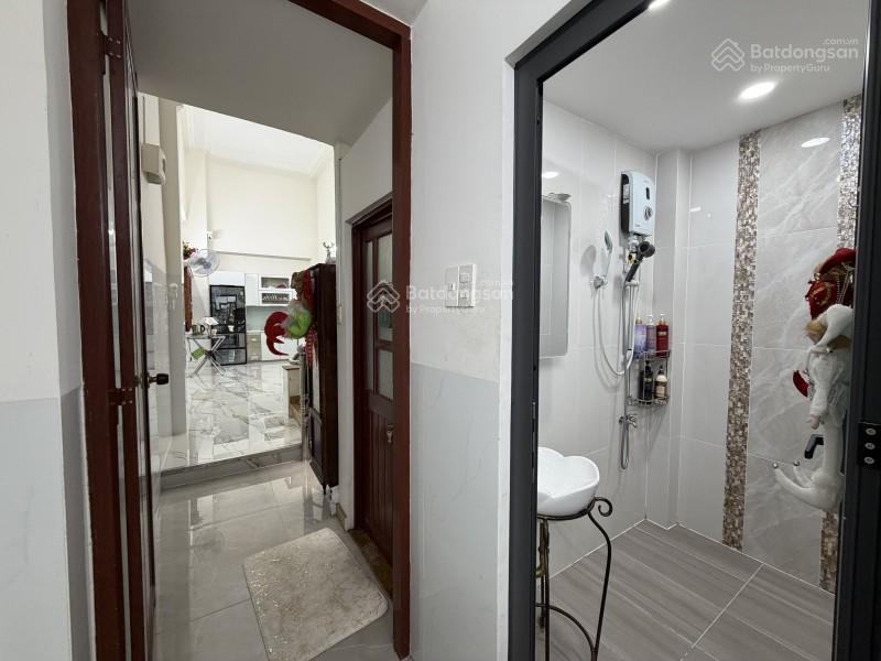 Giảm giá, tôn thất tùng quận 1, hẻm ô tô, dt 63m2 5 tầng. chỉ hơn 13t
