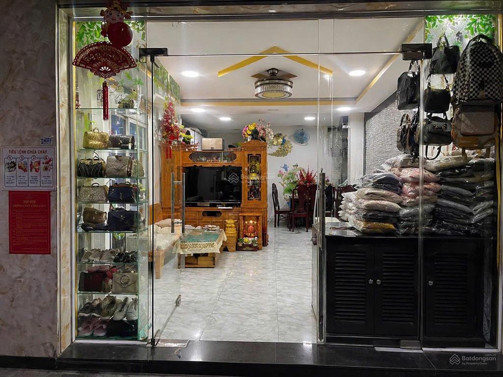 Mt huỳnh văn chính tân phú  ngang 5m  đối diện chung cư, gần chợ, gần trường  sổ riêng
