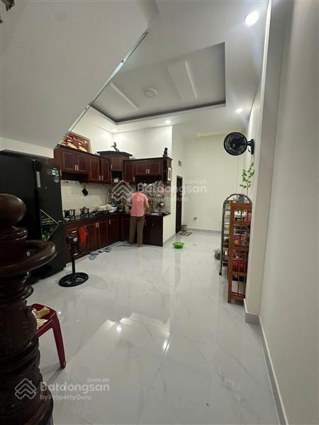 Nhà 3 tầng, 70m2 ( 4x17 )
hxh, ngay nguyễn thị tú  gần ngay ngã tư gò mây  giá nh 5 tỷ