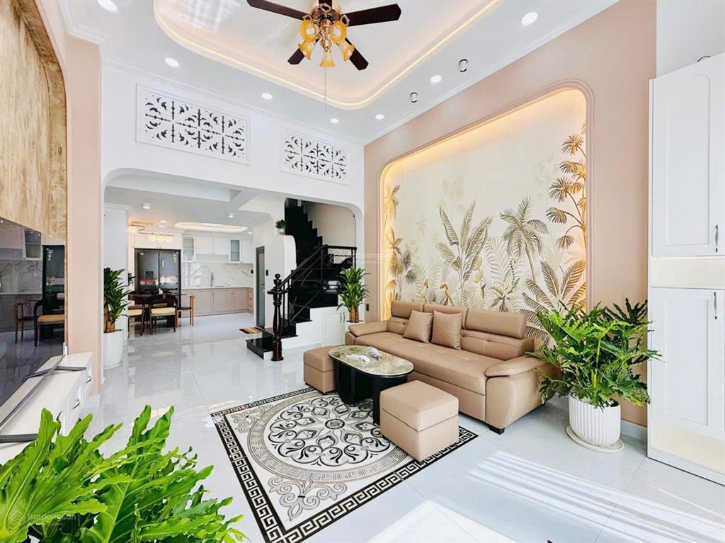 Bán gấp nhà mới đường phan đăng lưu, phường 3, quận bình thạnh, 4 tầng, giá 4 tỷ 700 triệu.