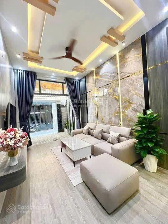 Cần tiền bán gấp nhà sư vạn hạnh chỉ 5tỷ550  48m2 (3pn, 4wc)