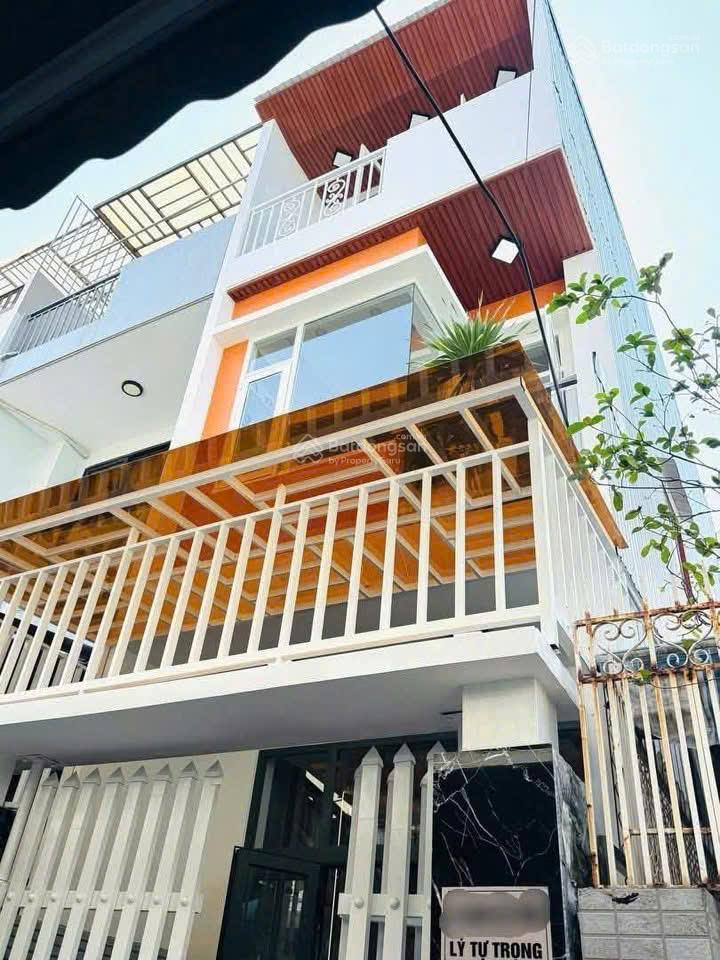 Cần tiền bán gấp nhà sư vạn hạnh chỉ 5tỷ550  48m2 (3pn, 4wc)