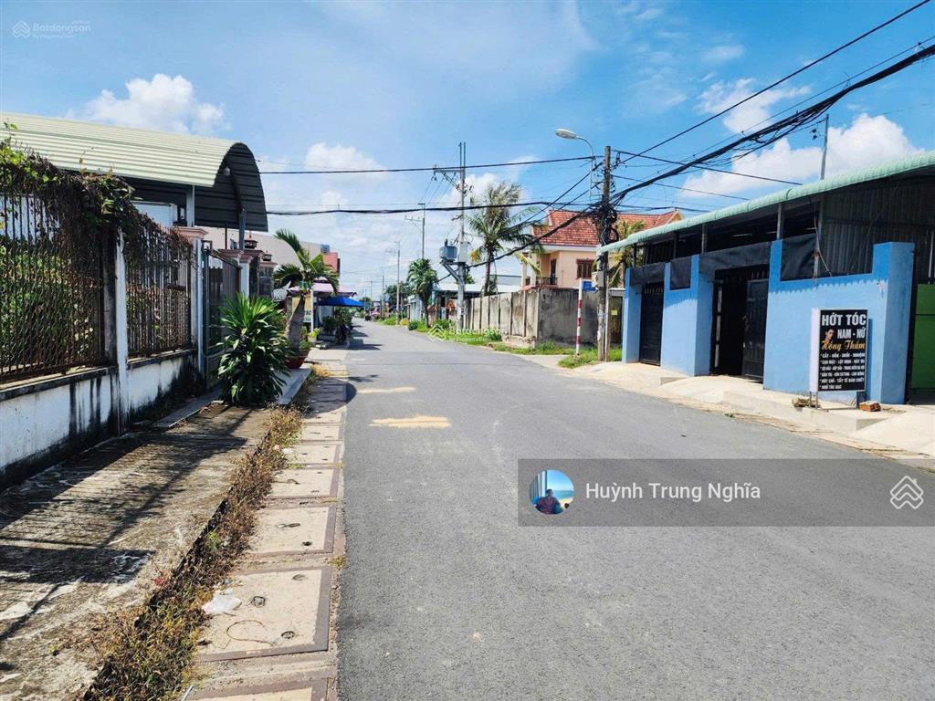 Bán đất dt 7x27m ( giá 1 tỷ 550 ) đường hồ thị lai  tân phú trung ngay vinhome sài gòn park