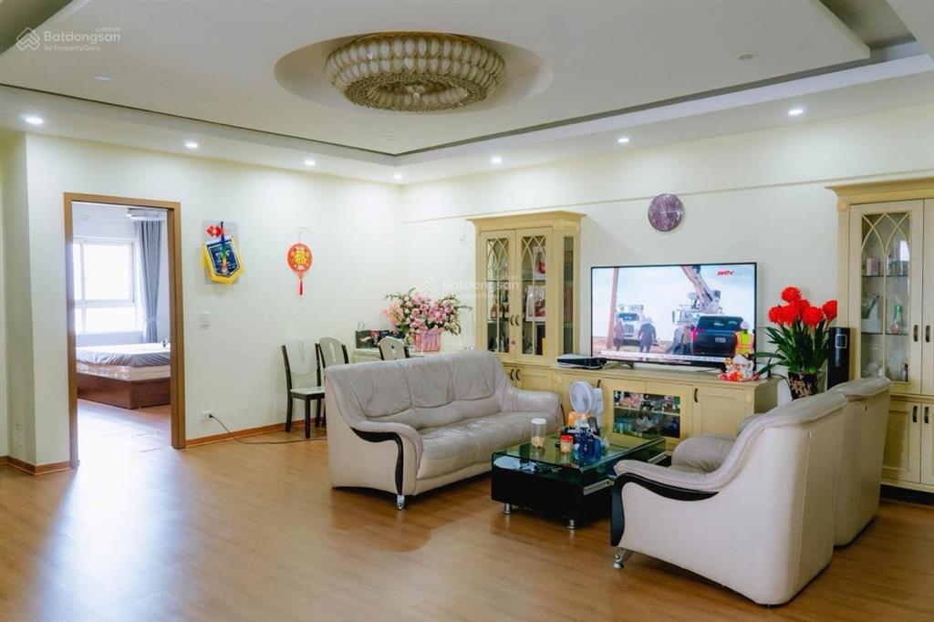 Hàng hiếm. cc 101 láng hạ. 165m2. 3n2vs. tầng 12. slot oto. giá 14.3ty