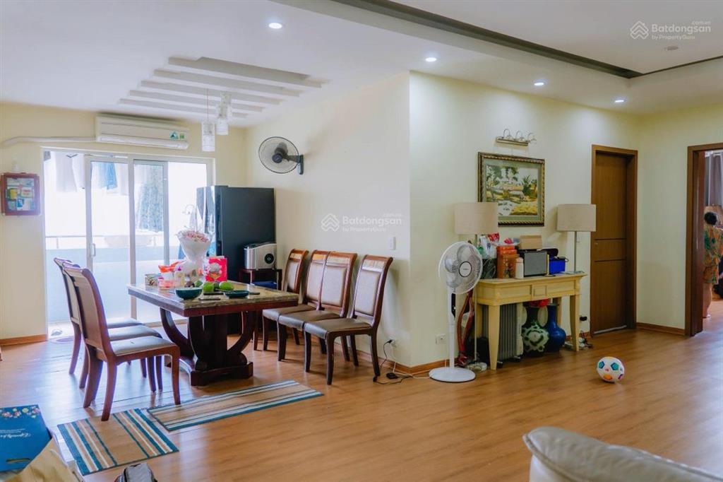 Hàng hiếm. cc 101 láng hạ. 165m2. 3n2vs. tầng 12. slot oto. giá 14.3ty