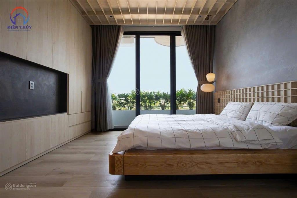 Nhà mới xây full nội thất chỉ cần xách vali vào ở vị trí đẹp cách biển chỉ 700m