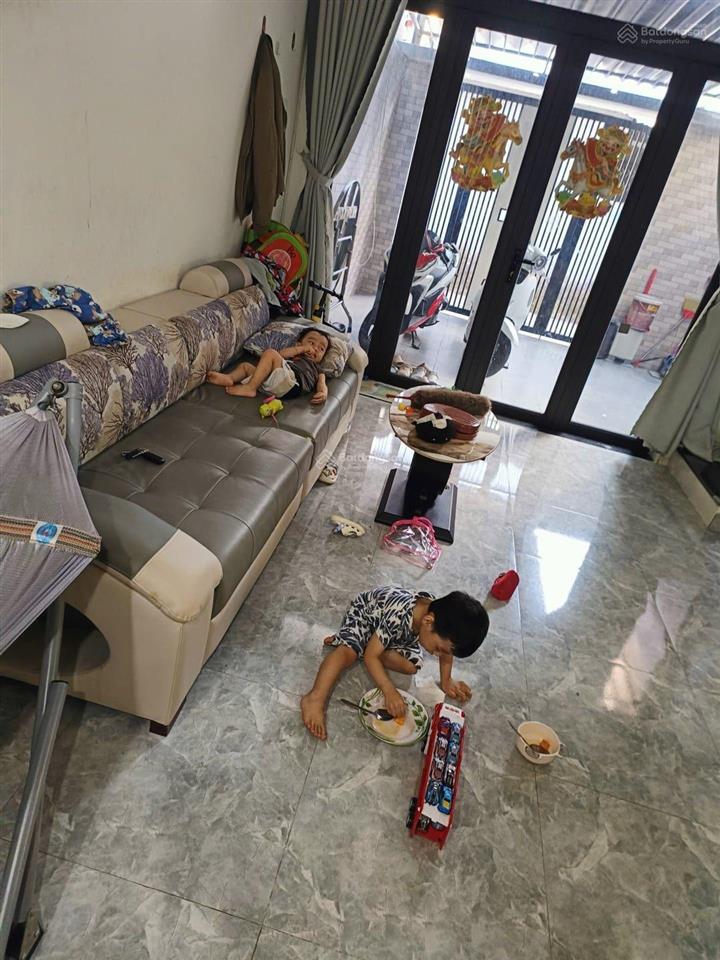 Bán nhà kiệt dũng sĩ thanh khê, kiệt thông thoáng, không ngập lụt.
diện tích 70 m2 ngang 4,4 m