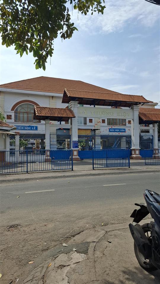 Nhà mới đẹp chính chủ 56m. 3 tầng lê văn quới.