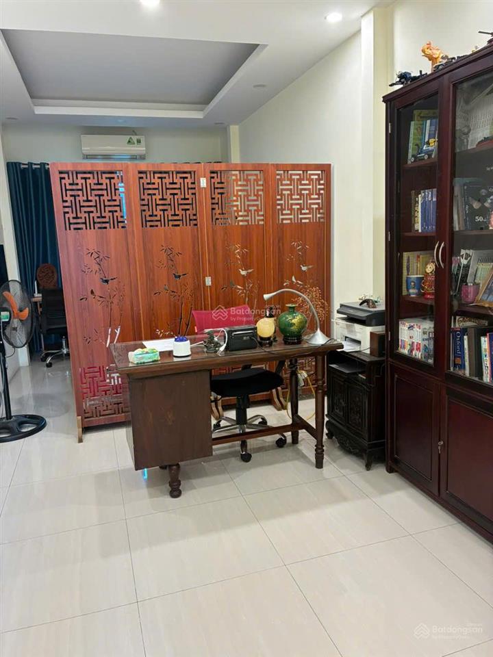 Bán nhà riêng 34.3m2, nhà xây 5 tầng kiên cố, mỗi tầng 1 phòng ngủ, 1 nhà vệ sinh, 1 phòng thờ