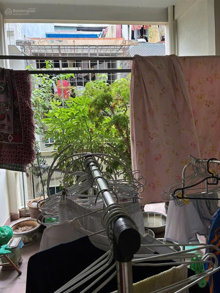 Bán nhà riêng 34.3m2, nhà xây 5 tầng kiên cố, mỗi tầng 1 phòng ngủ, 1 nhà vệ sinh, 1 phòng thờ