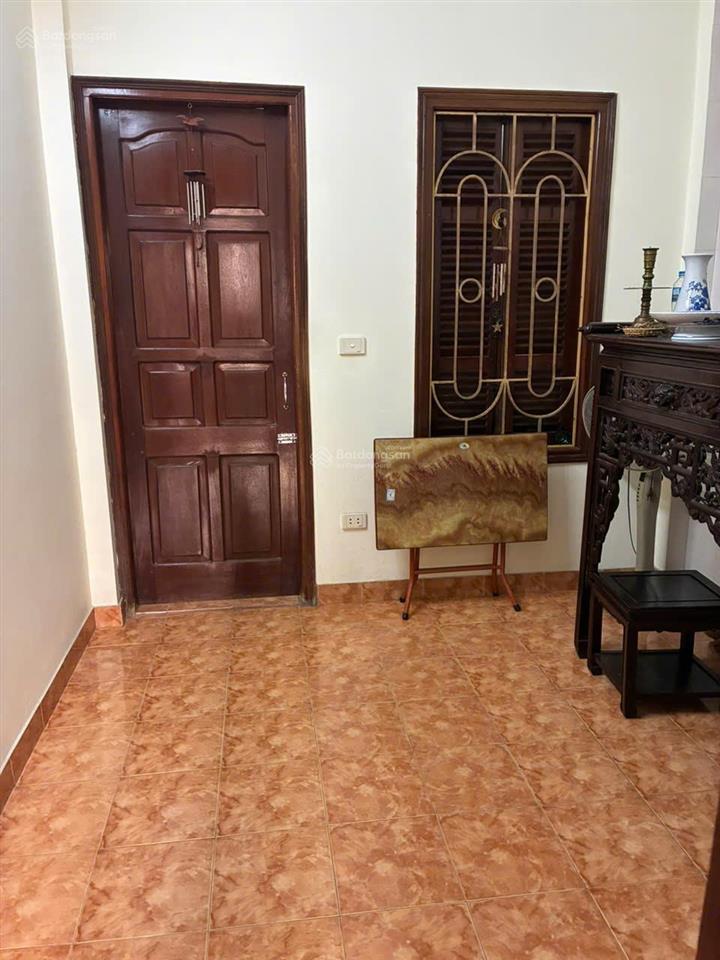 Bán nhà riêng 34.3m2, nhà xây 5 tầng kiên cố, mỗi tầng 1 phòng ngủ, 1 nhà vệ sinh, 1 phòng thờ