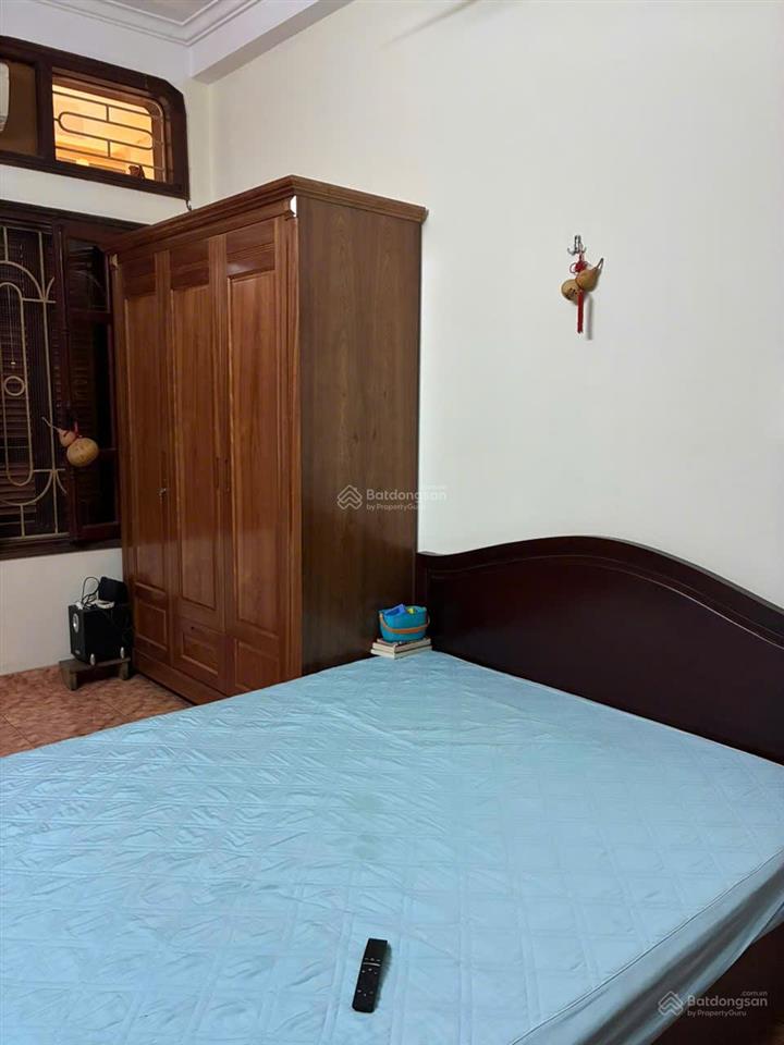 Bán nhà riêng 34.3m2, nhà xây 5 tầng kiên cố, mỗi tầng 1 phòng ngủ, 1 nhà vệ sinh, 1 phòng thờ