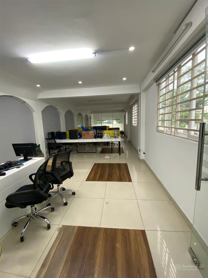 Chính chủ cho thuê văn phòng 80m2 mặt tiền phạm văn đồng (có thỏa thuận)