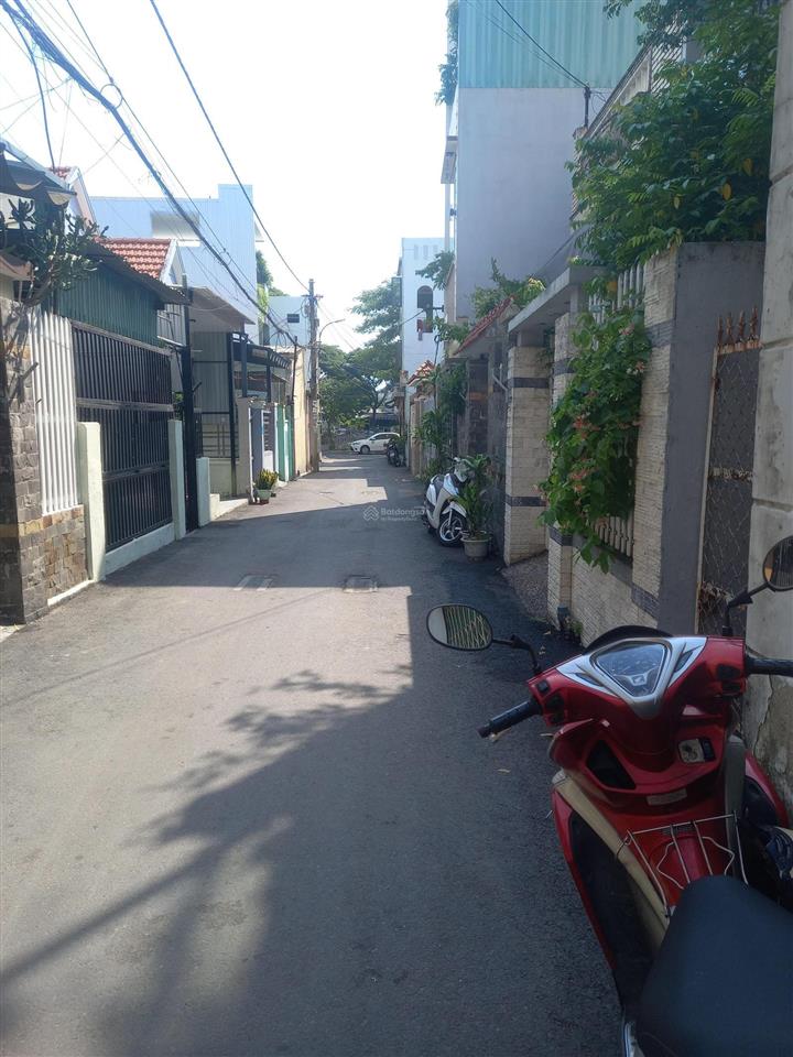 Cần bán gấp nhà 1 xẹt đinh tiên hoàng chỉ có 2,7 tỷ