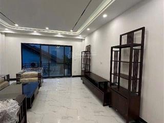 Nhà riêng ngọc lâm82m2 ô tô tránh