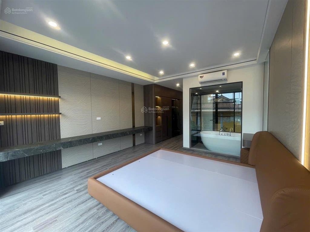 Nhà đẹp ngọc thuỵ long biên52m