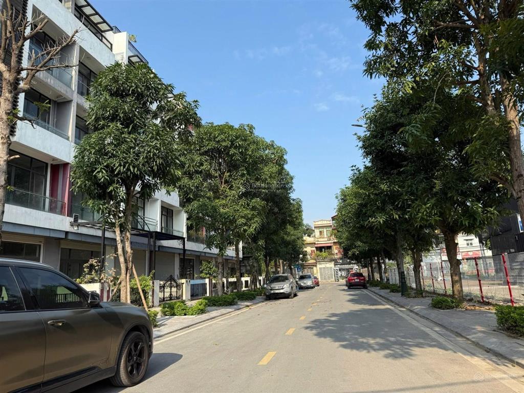 Shophouse bình minh garden đức giang, 81m² x 5t, thang máy, giá tốt