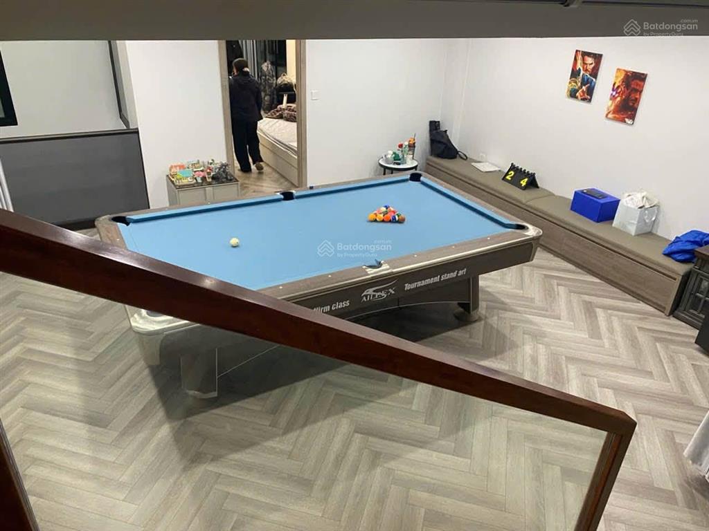 Siêu phẩm gia quất, lb 82x5t gara 4 ô tô thang máy full nội thất cao cấp, giá tốt.