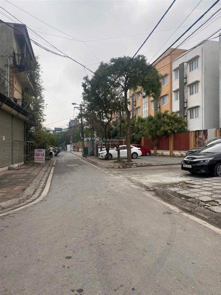 Siêu phẩm phố ngọc lâm  81/85m x 5t  gara 4 ô tô  thang máy  full nội thất cao cấp