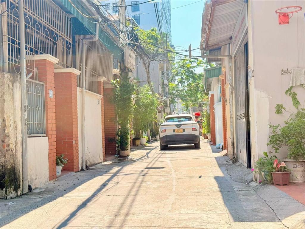 Hàng hiếm lý sơn 85m2 mt 7m 4 tầng ô tô tránh đầu tư quá tốt