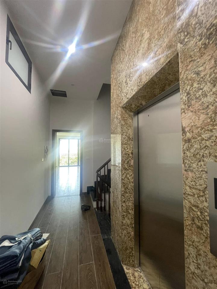Mặt phố mặt hồ bồ đề 90m x 7t, tm lô góc kinh doanh, giá mềm