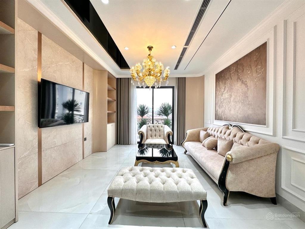 Chân dài ngọc thụy 68m² 7t, tm, 3 ô tô tránh nội thất an cường đẹp như khách sạn
