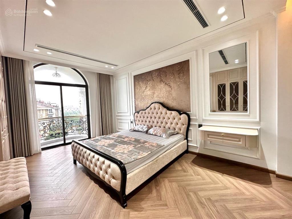Chân dài ngọc thụy 68m² 7t, tm, 3 ô tô tránh nội thất an cường đẹp như khách sạn