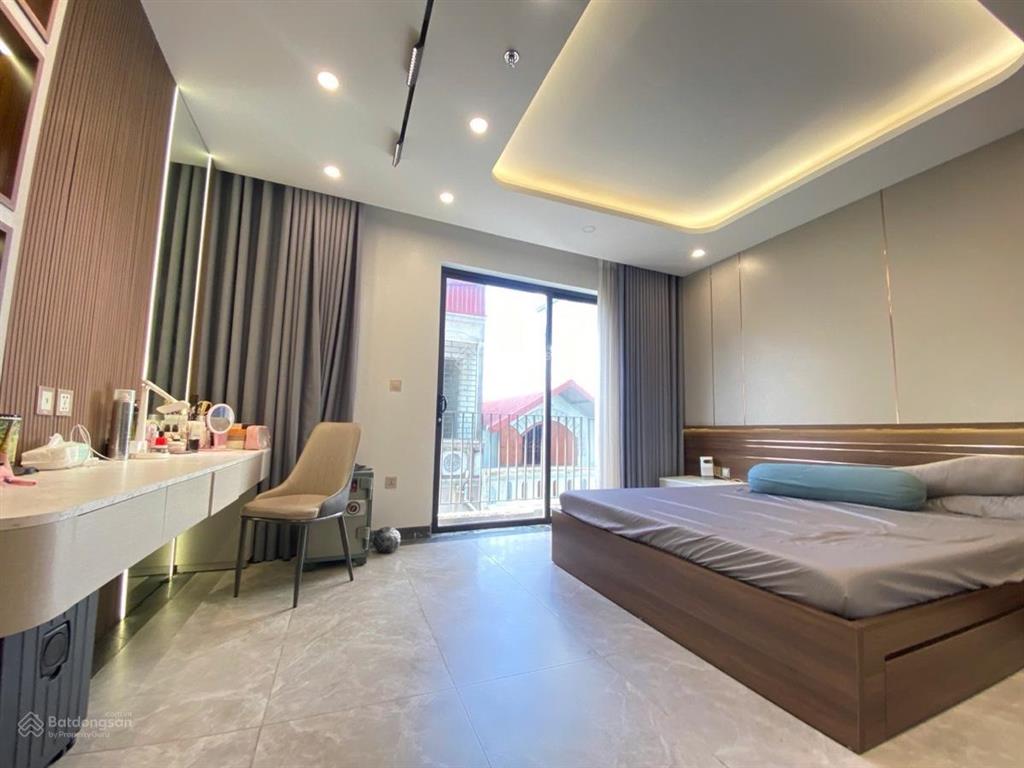 Chu huy mân phân lô 110m x 8t thang máy 650kg ô tô tránh kinh doanh full nội thất 22,5 tỷ!