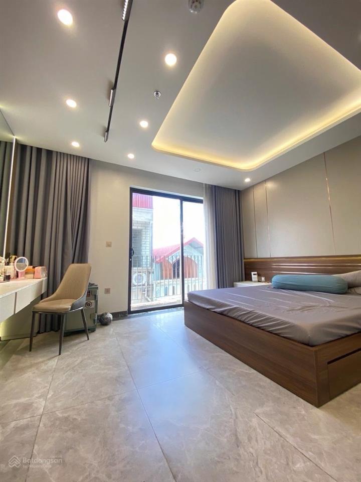 Chu huy mân phân lô 110m x 8t thang máy 650kg ô tô tránh kinh doanh full nội thất 22,5 tỷ!