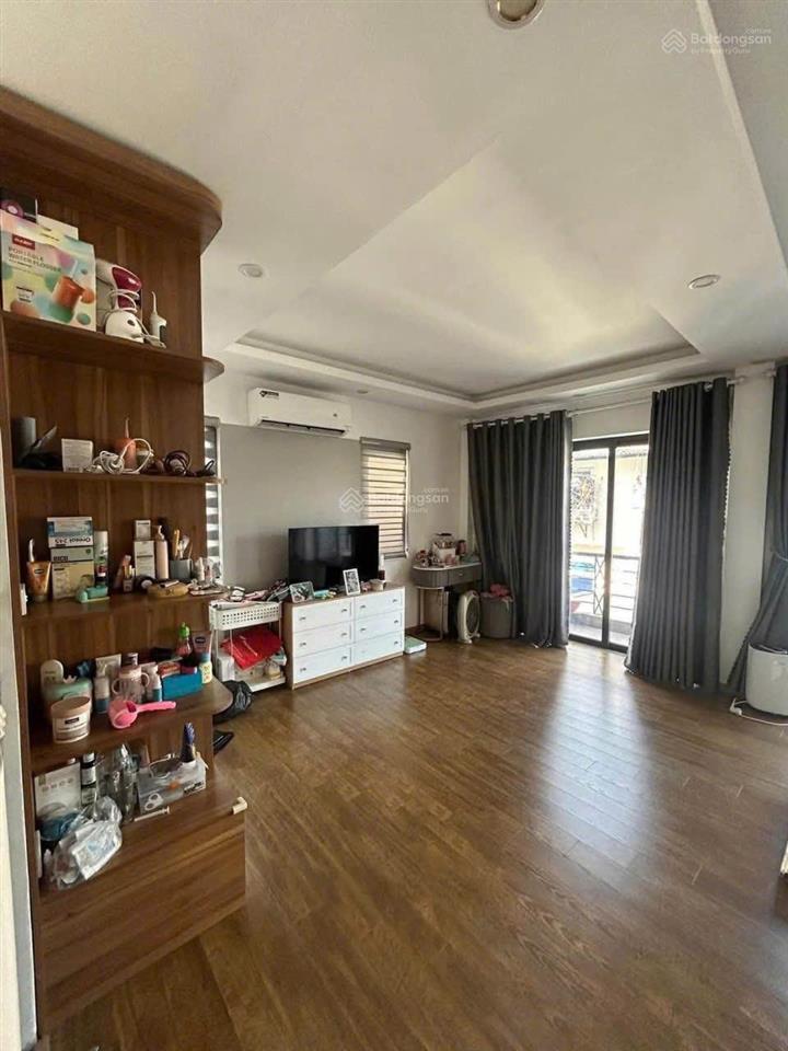 Cho thuê nguyên căn đầu ngọc lâm 70mx5t 4pn, đủ đồ ô tô 7 chỗ, view hồ 17tr/th