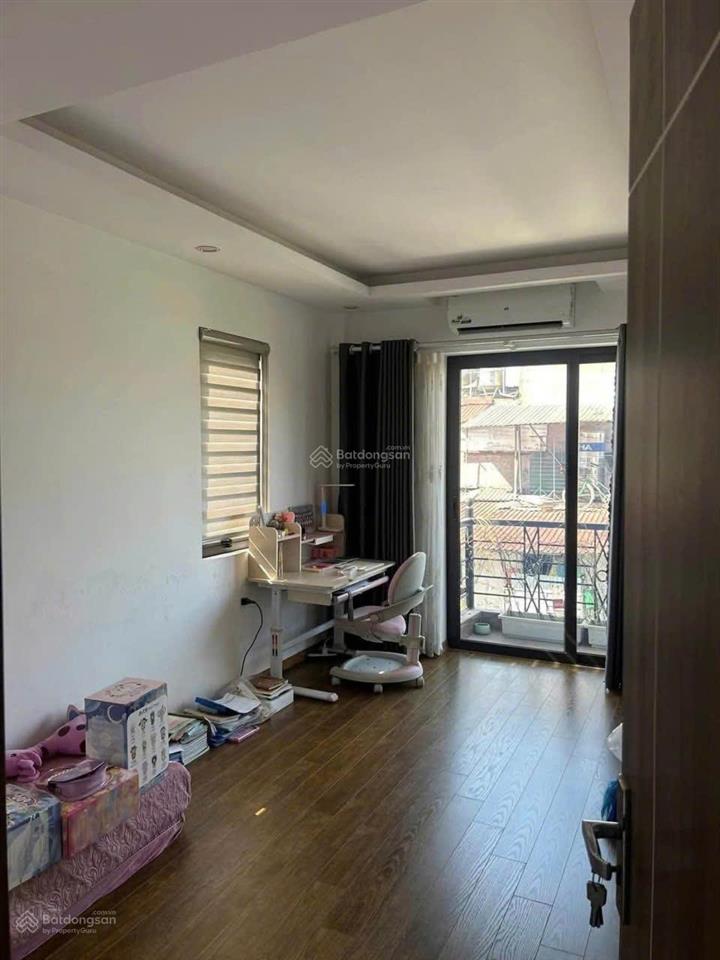 Cho thuê nguyên căn đầu ngọc lâm 70mx5t 4pn, đủ đồ ô tô 7 chỗ, view hồ 17tr/th