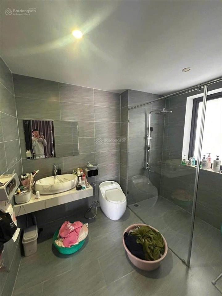 Cho thuê nguyên căn đầu ngọc lâm 70mx5t 4pn, đủ đồ ô tô 7 chỗ, view hồ 17tr/th