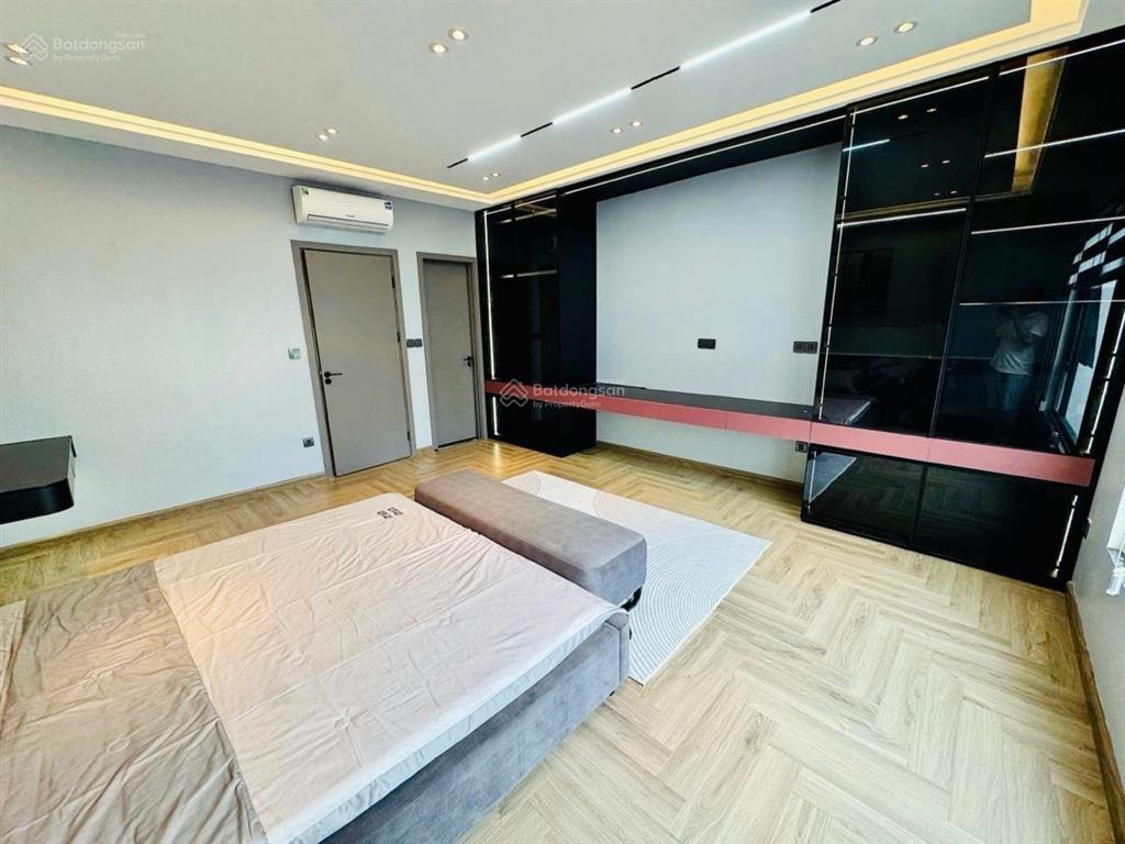 Hoa hậu ngô gia tự 115m2 x 6t mt 5.2m thang máy gara 2 ô tô, full nội thất giá tốt