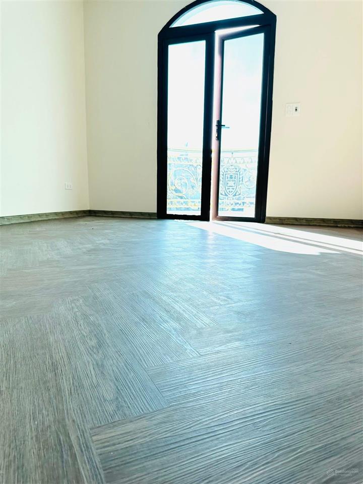 Phân lô ngô gia tự 72x4t, thang máy, ô tô tránh, 2 thoáng trước sau, nhà đẹp, giá tốt 13,5 tỷ.