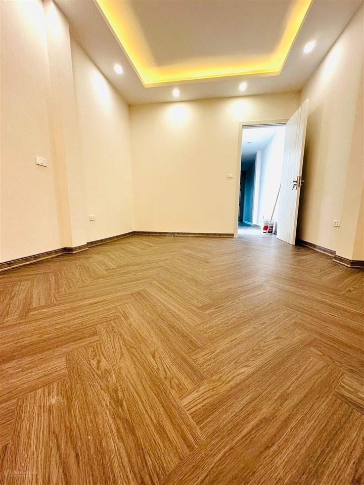 Phân lô ngô gia tự 72x4t, thang máy, ô tô tránh, 2 thoáng trước sau, nhà đẹp, giá tốt 13,5 tỷ.