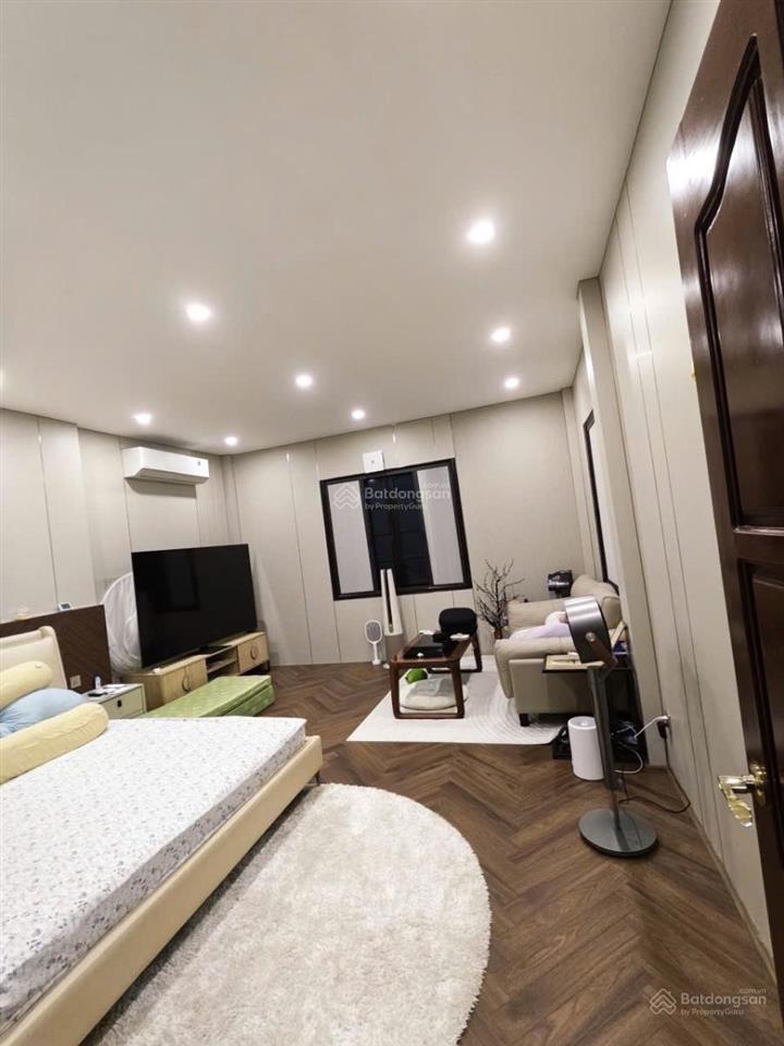 Nhà rộng ái mộ 104m2x4t mt 9m 5pn 30m ra phố, nội thất đẹp, trung tâm lb, giá chỉ 16,2 tỷ
