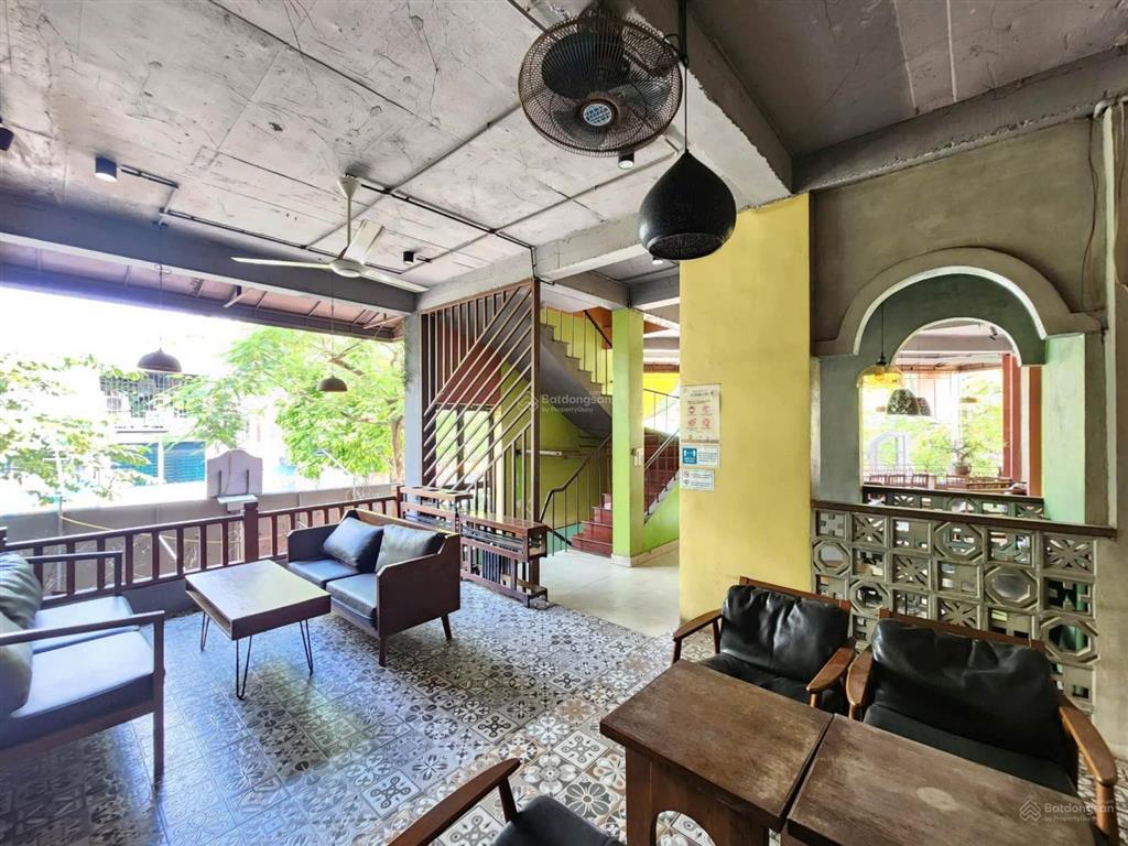 Siêu hiếm mặt sài đồng 91m2 x 5 tầng mt 8m lô góc 2 mặt tiền hè rộng, view vườn hoa, kd
