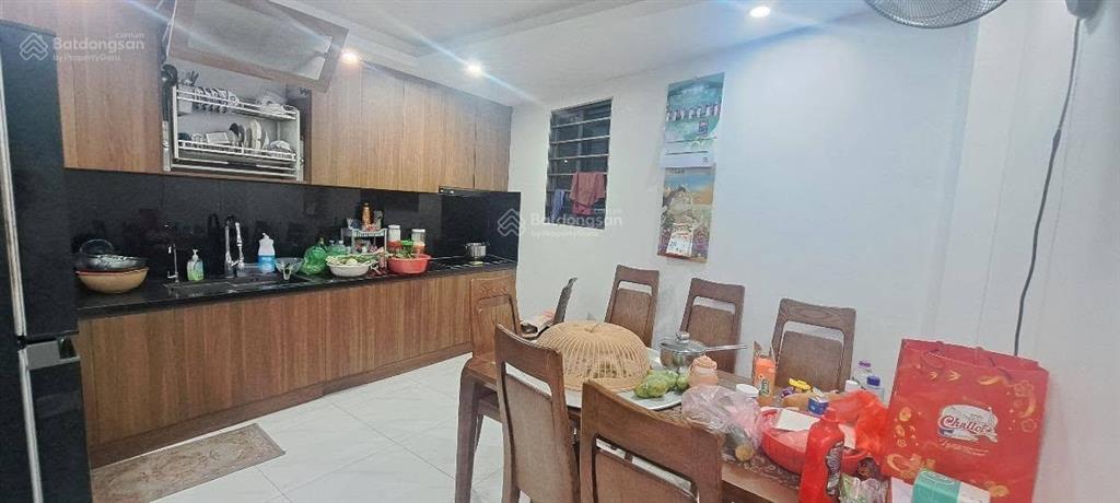 Nhà dân kim quan long biên full nội thất 59m x 5t tm 5pn thoáng trước sau chỉ 11.2 tỷ.