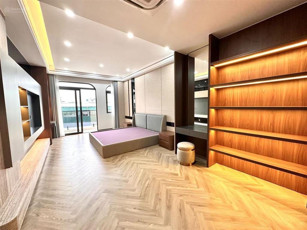 Hiếm có khó tìm nguyễn văn cừ long biên 90m2 6 t, thang máy, nội thất đẹp chỉ 19,5 tỷ