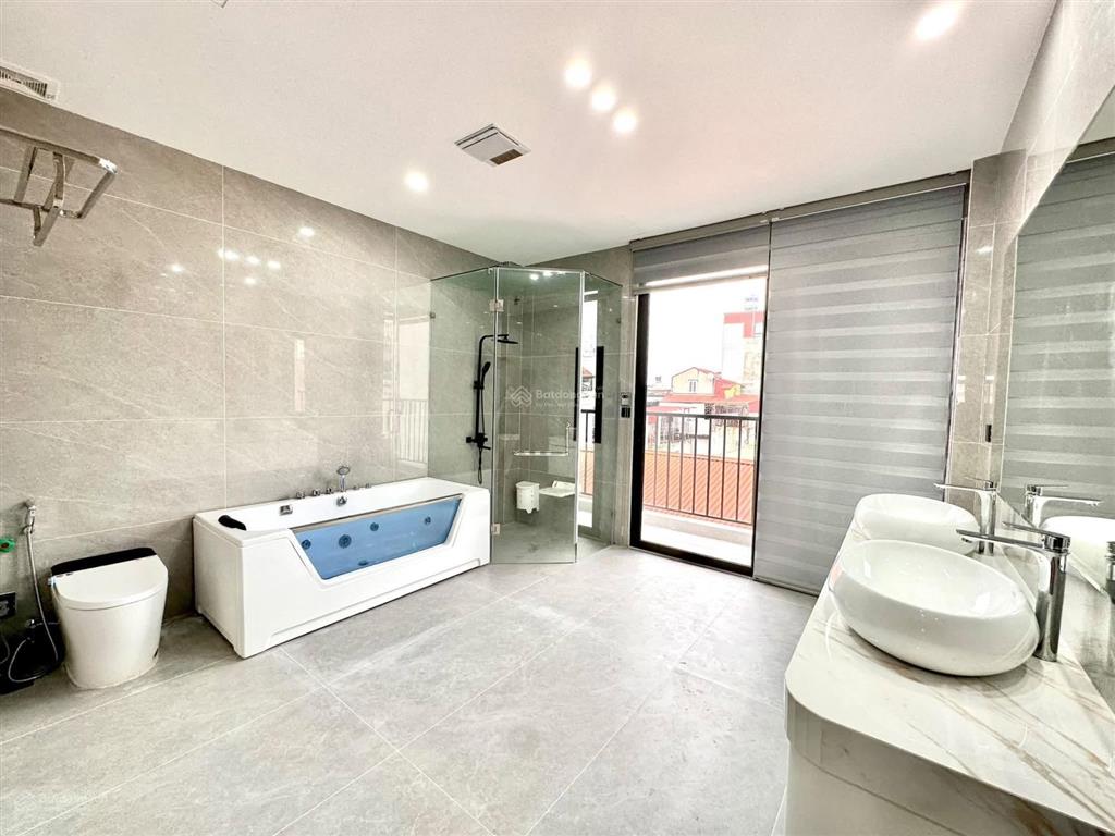 Hiếm có khó tìm nguyễn văn cừ long biên 90m2 6 t, thang máy, nội thất đẹp chỉ 19,5 tỷ