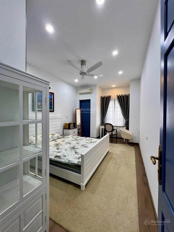 Bán nhà phố ô cách 79m x 3 tầng, 3 ngủ, nhà mới ô tô tránh kinh doanh chỉ 10,3 tỷ!