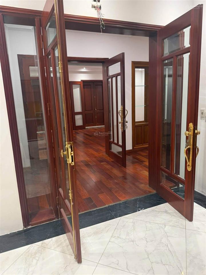 Siêu phẩm ô cách 135m, 5t, tm, mt 8,6m, nt tiền tỷ, ô tô tránh đẹp mê mẩn 25,5 tỷ!