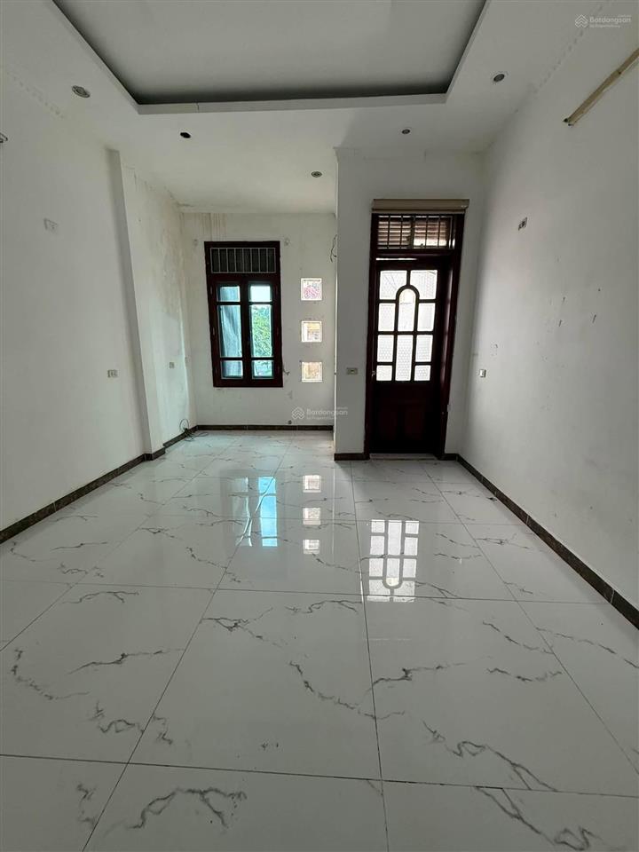 Hiếm! mặt phố gia thụy long biên 50m 5 tầng gara ô tô, kinh doanh 18,5 tỷ