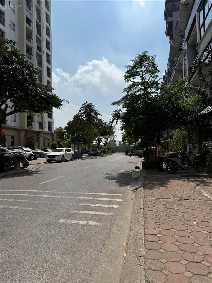 Hiếm! mặt phố gia thụy long biên 50m 5 tầng gara ô tô, kinh doanh 18,5 tỷ